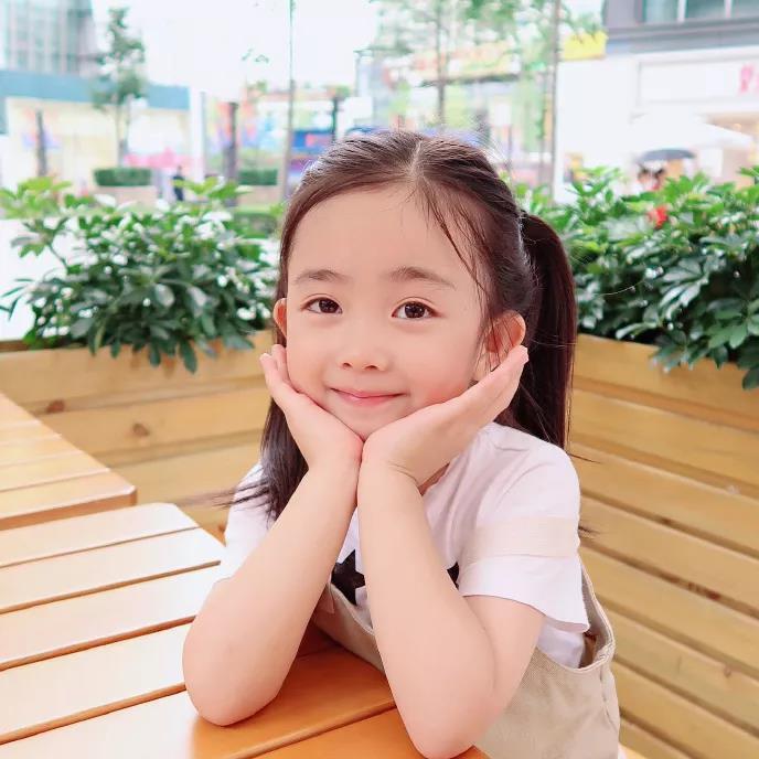 Ů��Ư���к��������ַҷ����������Զ-�ɰ���