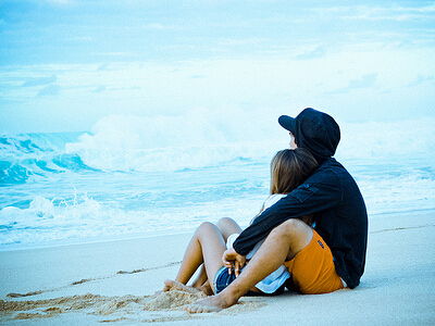 关于人潮拥挤的情侣网名大全