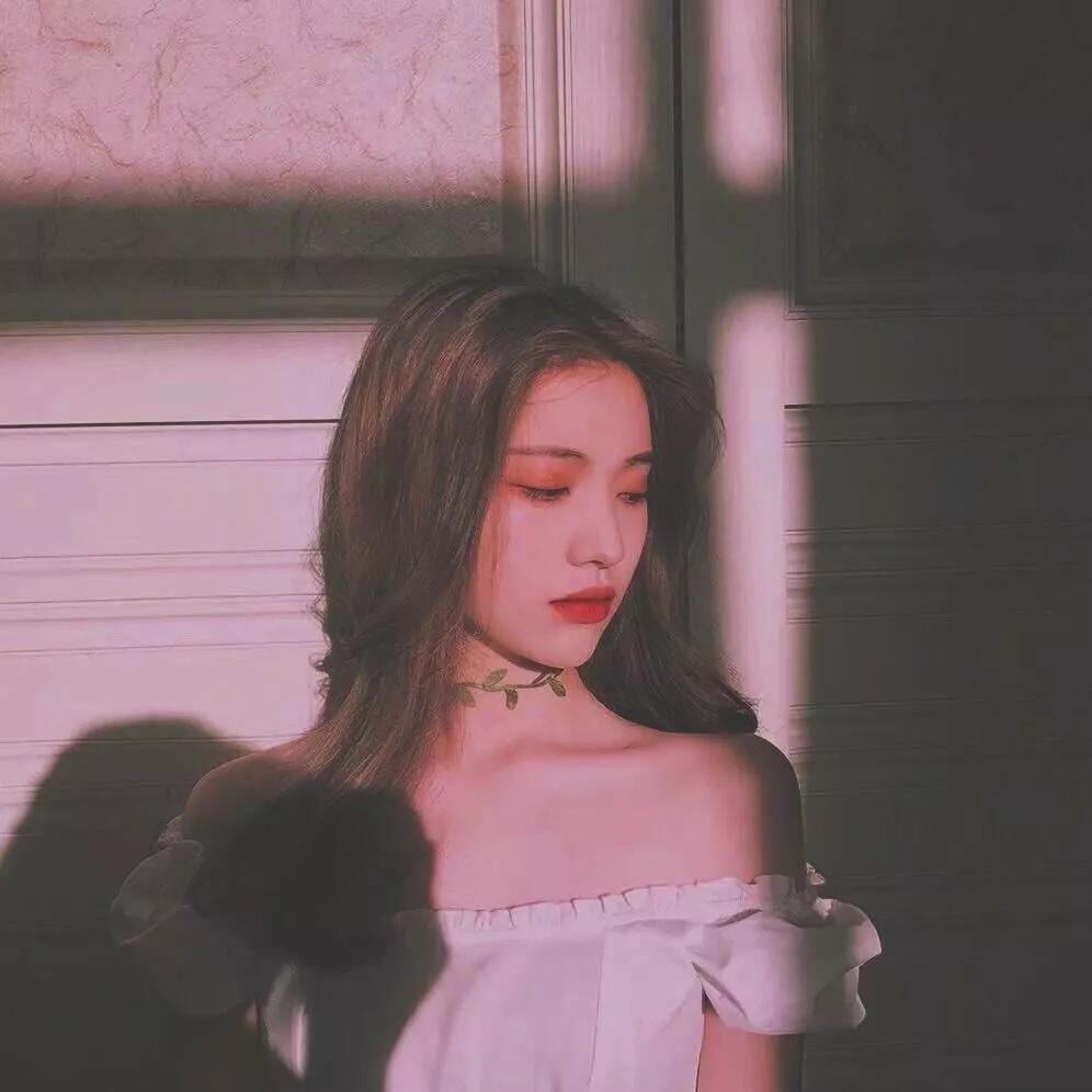 ���԰Ե�������������קŮ��