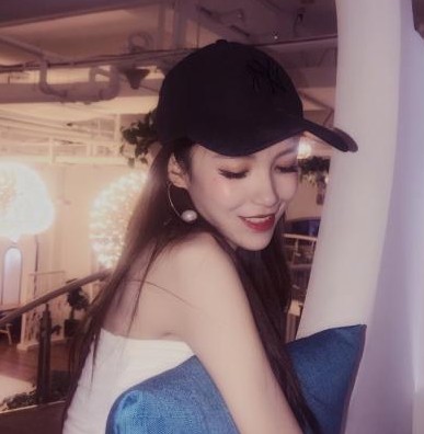 Ů����Ŀ�������ĸ���С����������ѡ