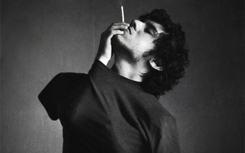 犀利一点的九个字网名,我不会发光我会反光