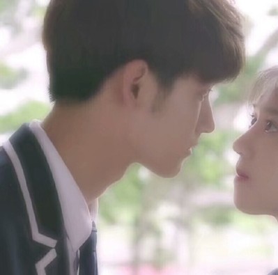 可爱搞怪的萌哒哒情侣双人头像超奶的哦