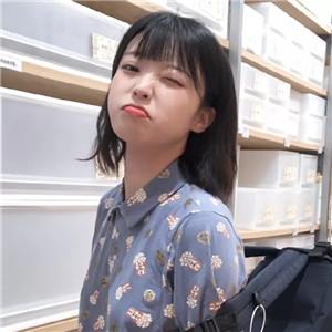 ��С���µĶ���΢���ǳ�Ů���õ�