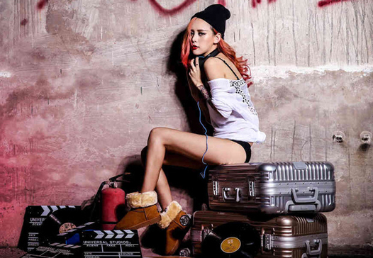 ���޷����죬������ק����