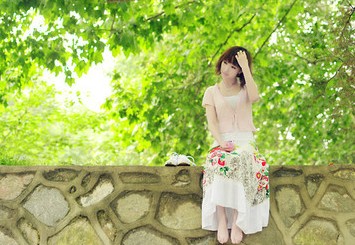 三个字文艺网名设计:蛋卷卷@