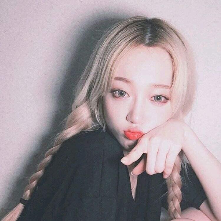 ���Ѥ������Ů��΢�����ַ�����