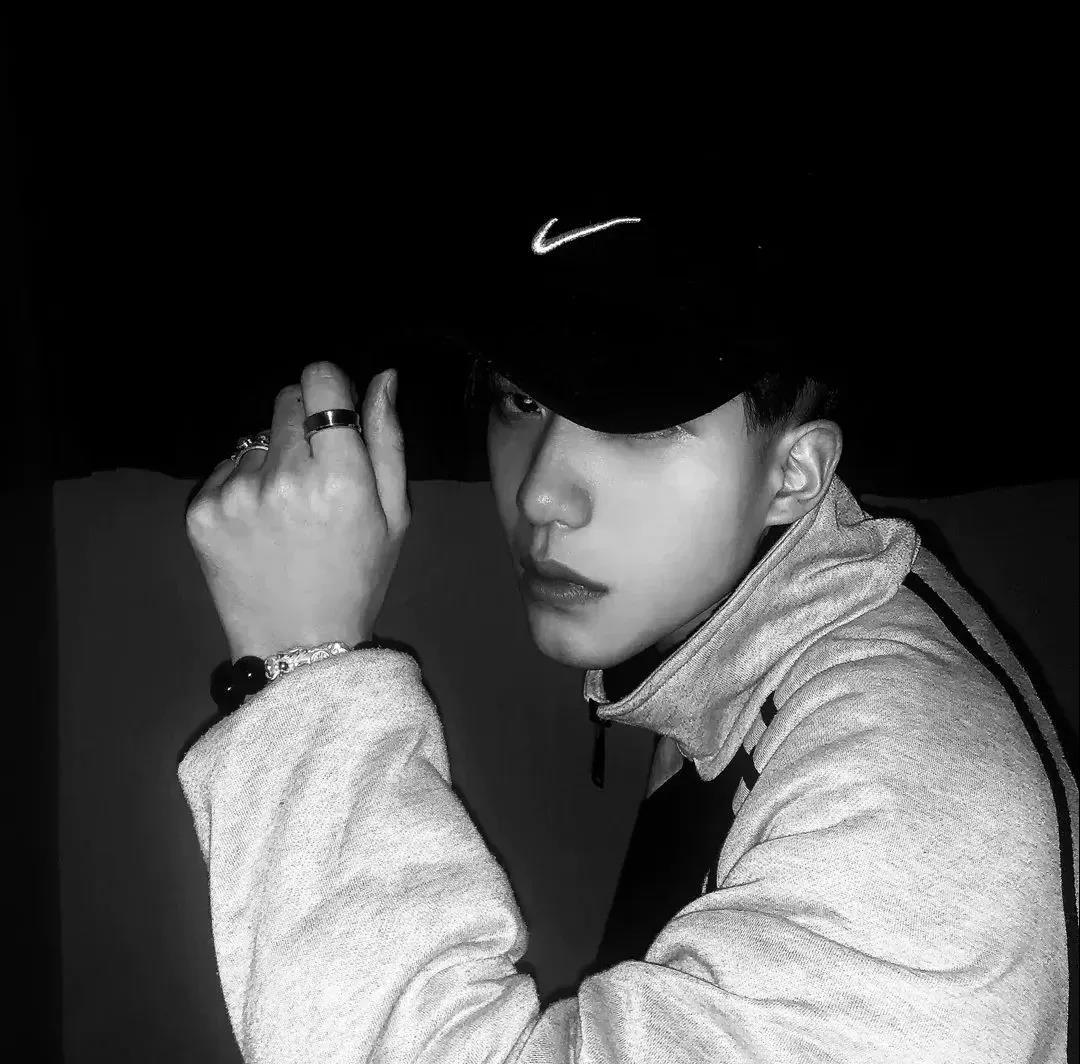 �ഺ���ϵĺ�����΢���ǳ��к����ǻ�-�ɰ���