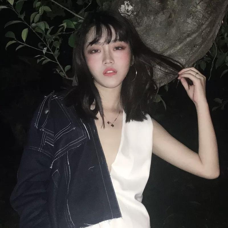 ��į�����˸е�΢����Ů���ӹ¶�