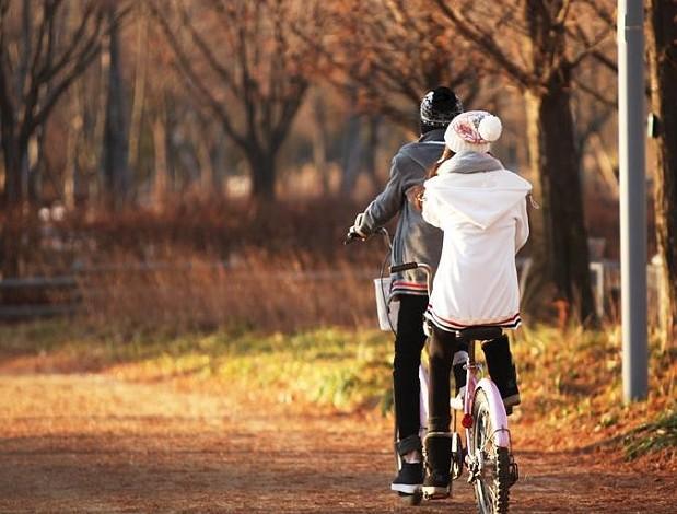 QQ情侣网名甜蜜又可爱的90后 暴力萝莉