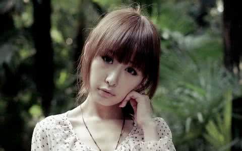 2017版女生搞笑逗比的网名,若你一切安好,我便不开心