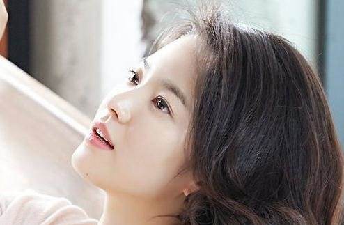 �����и���ͺ�����Ů����������