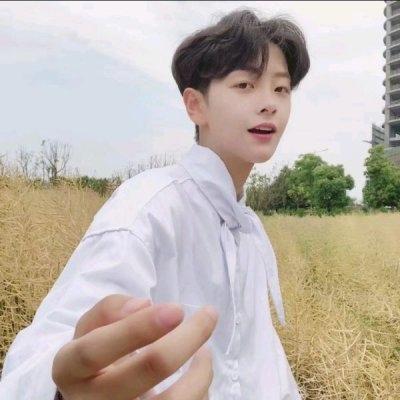 ���ڲ�ͬ��ֱ�����ִ�ȫ����ʫ����Ψ��