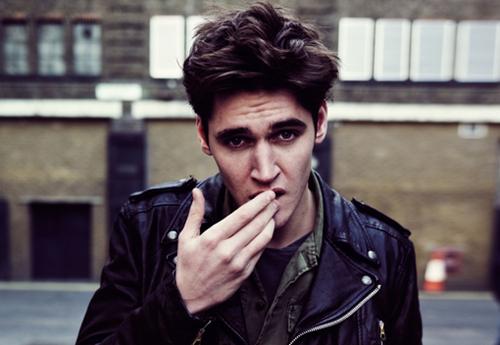 超拽男生霸气五个字网名大全,傷了,誰來疼