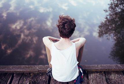 �˸���ʹ����������������һ����������Ъ˹����