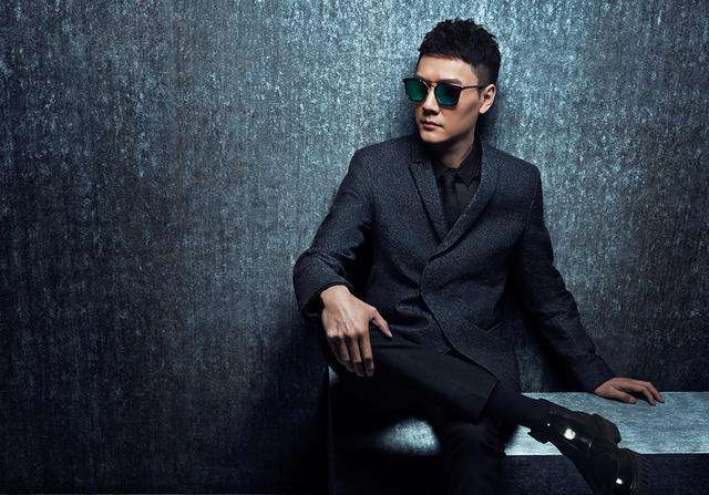 吸引女生眼球的超酷超帅男生个性网名