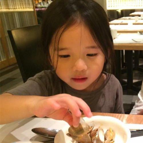 ���������е�СŮ���ӵ����ֲ�������ζ-�ɰ���