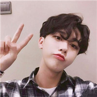 ���°����Ĭ��Ц��������--��ƨ