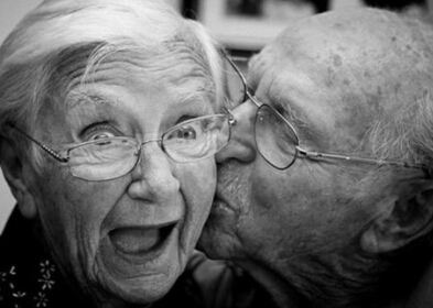 ��������һ��һŮ�Ҹ�