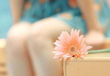 �˸а���������ȫ����ʼ�ǹ��º��������¹�