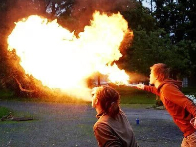 �򵥰�������Ϸ���֣�û�з��ż򵥵���Ϸ����