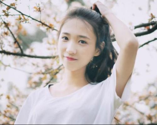 ������Ů�� ���ַ���ʺ���