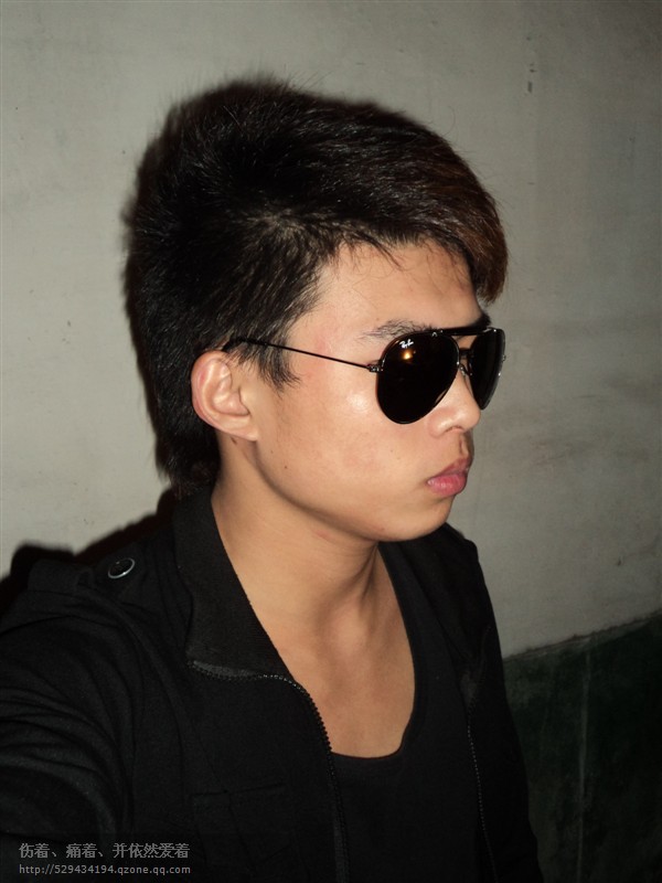 �����˸���־����  ˼��