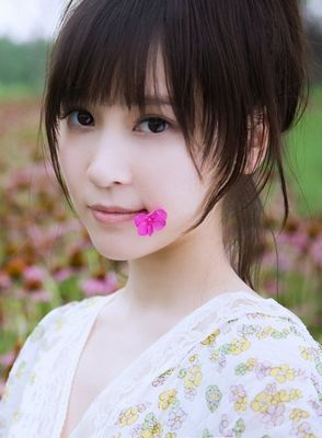 ��ɫ����