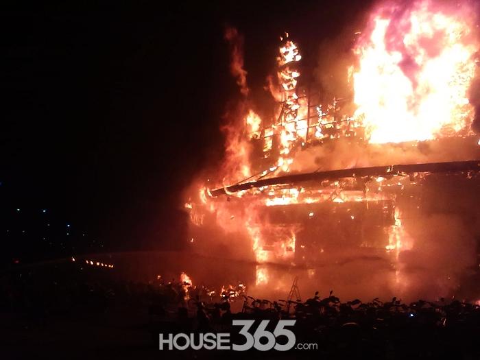 �ֳ���ͼ:������������������㳡���� ���6Сʱ��δ����