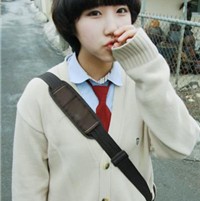 其实,我没有告诉你们,我和他只是网恋。