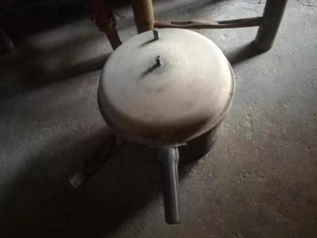 ���ػ�һ�ú�����������ͣ���ΰ���ж���������