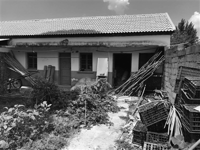 Ů�����ţ�ƶ��ĸ���˻�ʣ��43���ƿ�ж�����